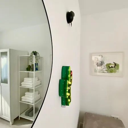 Modernes Apartment, Terrasse Und Garten Am Lilienthalpark Im Suedwesten Berlins *