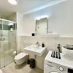 Apartment Modernes Apartment, Terrasse Und Garten Am Lilienthalpark Im Suedwesten Berlins *