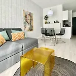 Modernes Apartment, Terrasse Und Garten Am Lilienthalpark Im Suedwesten Berlins Berlin