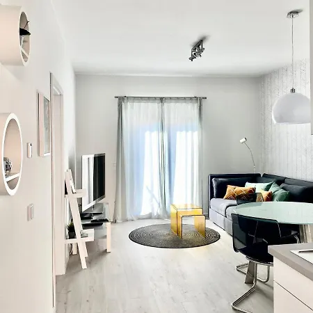 Modernes Apartment, Terrasse Und Garten Am Lilienthalpark Im Suedwesten Berlins * برلين