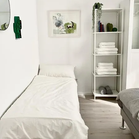 アパート Modernes Apartment, Terrasse Und Garten Am Lilienthalpark Im Suedwesten Berlins *