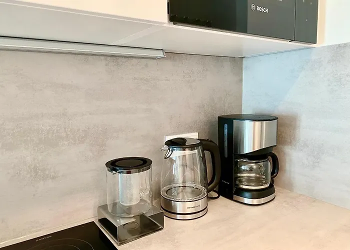 Modernes Apartment, Terrasse Und Garten Am Lilienthalpark Im Suedwesten Berlins