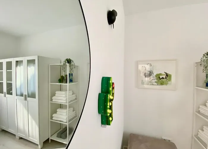 Modernes Apartment, Terrasse Und Garten Am Lilienthalpark Im Suedwesten Berlins *