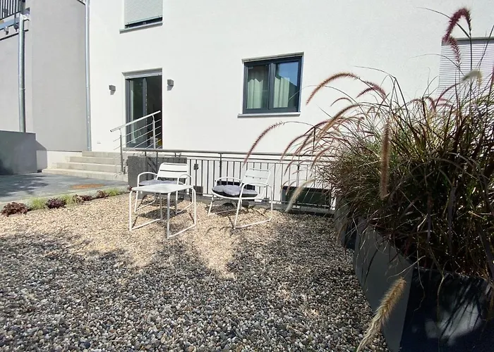 Modernes Apartment, Terrasse Und Garten Am Lilienthalpark Im Suedwesten Berlins Berlin