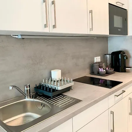 Modernes Apartment, Terrasse Und Garten Am Lilienthalpark Im Suedwesten Berlins 아파트 베를린