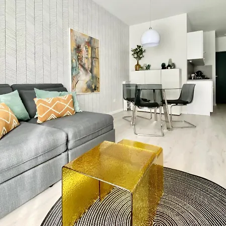 Modernes Apartment, Terrasse Und Garten Am Lilienthalpark Im Suedwesten Berlins 베를린
