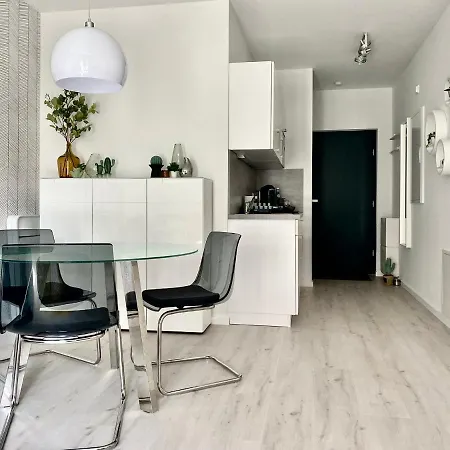 아파트 Modernes Apartment, Terrasse Und Garten Am Lilienthalpark Im Suedwesten Berlins *