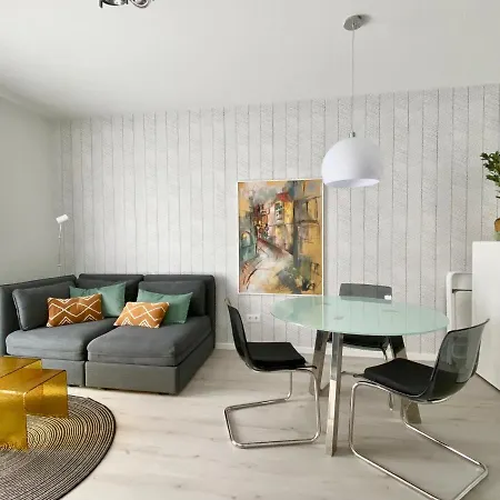Modernes Apartment, Terrasse Und Garten Am Lilienthalpark Im Suedwesten Berlins 아파트 베를린