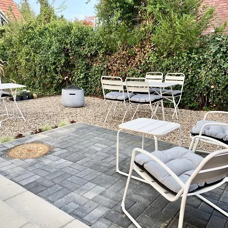 Modernes Apartment, Terrasse Und Garten Am Lilienthalpark Im Suedwesten Berlins 아파트 *
