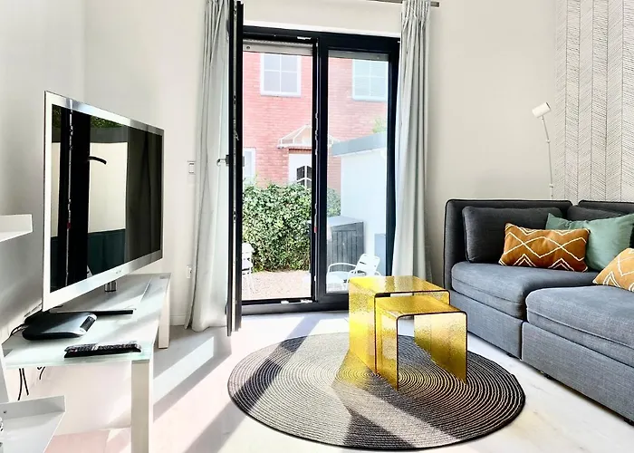 Modernes Apartment, Terrasse Und Garten Am Lilienthalpark Im Südwesten Berlins *